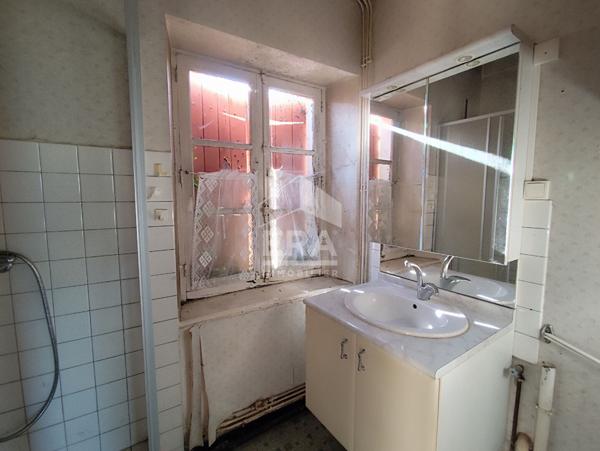 Ancien corps de ferme à rénové BLANZAY