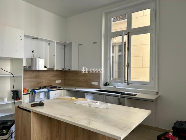 Location Appartement 8 pièces 339 m² - Paris 75017