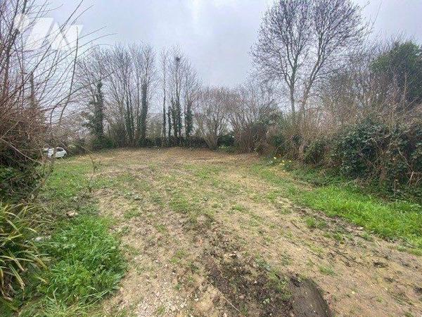 TERRAIN A BATIR HORS LOTISSEMENT VIABILISE