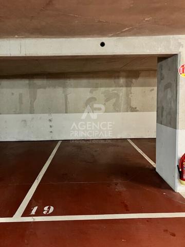 Parking sous-sol Saint Germain En Laye Loyer 75 €/mois charges comprises **  - Référence  17871