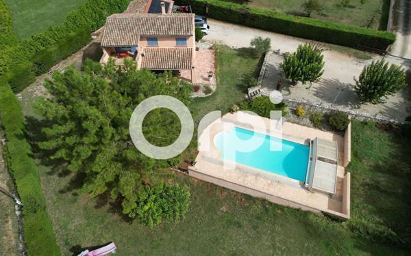 Maison à vendre    5 pièces •  Barjac