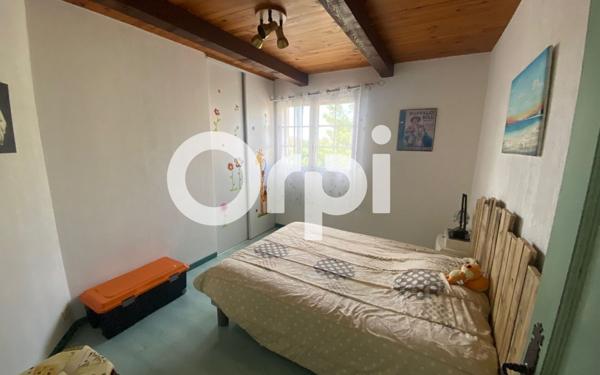 Maison à vendre    5 pièces •  Barjac