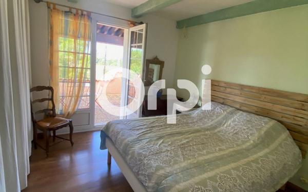 Maison à vendre    5 pièces •  Barjac