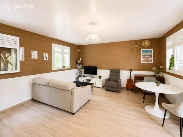 Proche CHU– Villa+ Bungalow 283 m²-piscine -Jardin- Fort-de-France