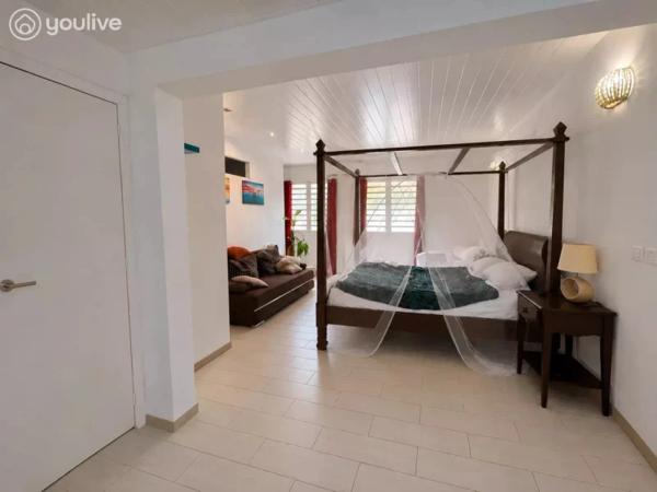 Proche CHU– Villa+ Bungalow 283 m²-piscine -Jardin- Fort-de-France