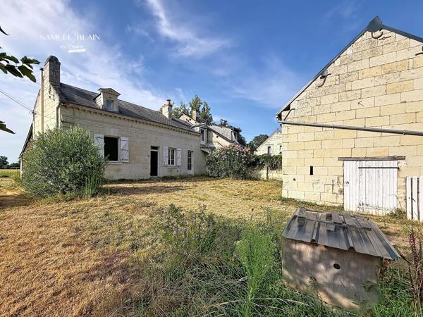 Charme de la pierre et cadre verdoyant : découvrez ce havre de paix familial à Chouzé-sur-Loire.