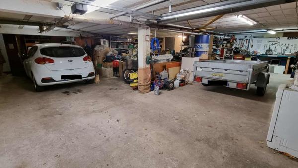 BRIVE - GRANDE MAISON COMPOSEE DE 2 LOGEMENTS