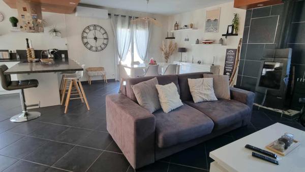 BRIVE - GRANDE MAISON COMPOSEE DE 2 LOGEMENTS