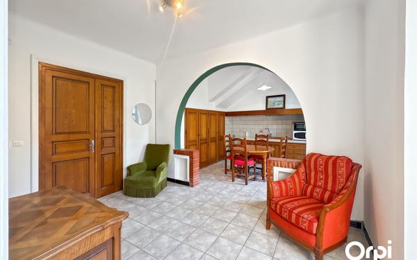 Maison à vendre    7 pièces • 197,96 m2 Le Luc