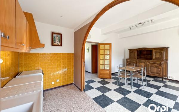 Maison à vendre    7 pièces • 197,96 m2 Le Luc