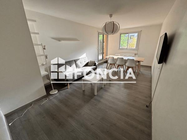Location Appartement meublé 4 pièces 76.8 m² - RESIDENCE LES CAILLONS Poitiers 86000