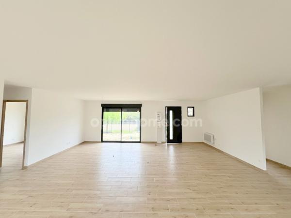 Maison neuve à vendre 5 pièces 109 m² habitables VILLEFRANCHE SUR CHER (41) sous garantie décennale, à proximité du centre ville à 10min de Romorantin et de l'axe autoroutier A85