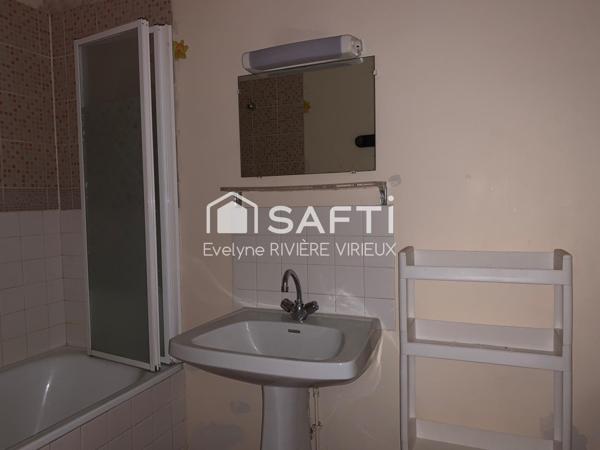 Studio de 25 m² avec balcon, cave et parking