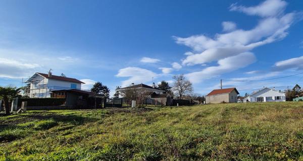 Terrain viabilisé et prêt à bâtir à Salies de Béarn 850 m2