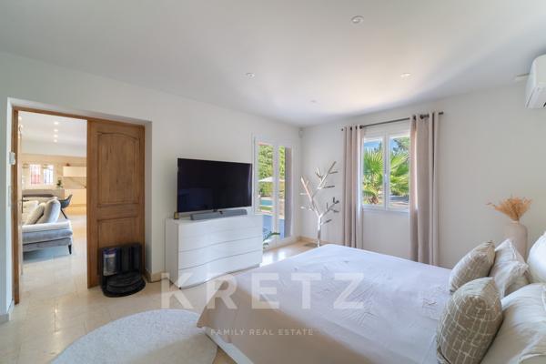 AIX-EN-PROVENCE. VILLA RÉNOVÉE DE 254 M², 5 CHAMBRES, PISCINE, SALLE CINEMA