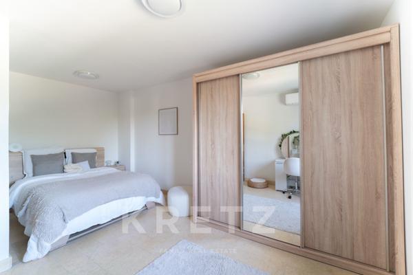 AIX-EN-PROVENCE. VILLA RÉNOVÉE DE 254 M², 5 CHAMBRES, PISCINE, SALLE CINEMA