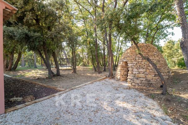 AIX-EN-PROVENCE. VILLA RÉNOVÉE DE 254 M², 5 CHAMBRES, PISCINE, SALLE CINEMA
