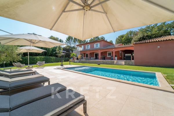 AIX-EN-PROVENCE. VILLA RÉNOVÉE DE 254 M², 5 CHAMBRES, PISCINE, SALLE CINEMA