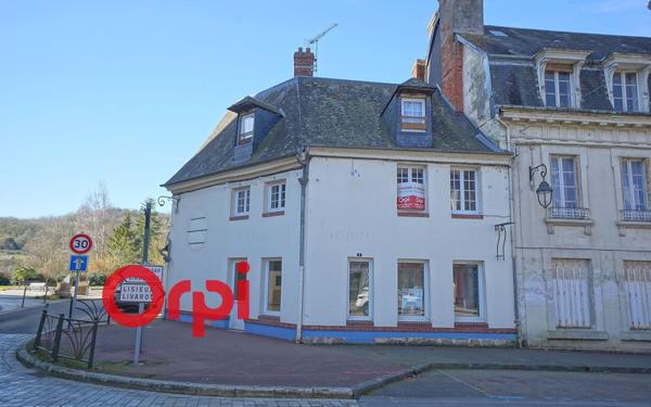 Immeuble à vendre    7 pièces •  Orbec