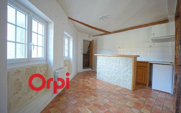 Immeuble à vendre    7 pièces •  Orbec