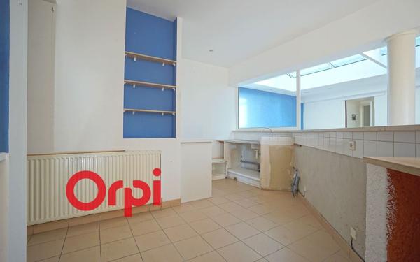 Immeuble à vendre    7 pièces •  Orbec