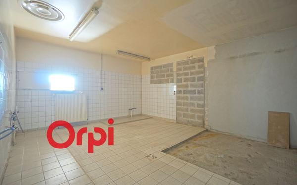 Immeuble à vendre    7 pièces •  Orbec