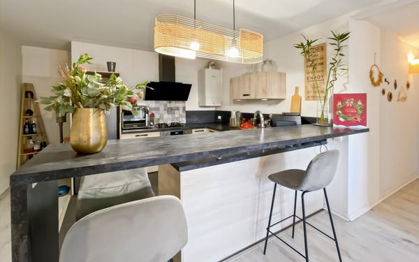 Appartement à vendre    4 pièces • 96 m2 Trélissac
