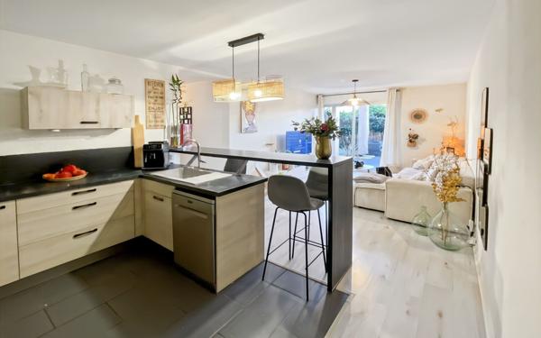 Appartement à vendre    4 pièces • 96 m2 Trélissac