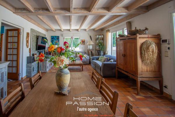 BREUILLET  MAISON FAMILIALE AU CUR D'UN ÉCRIN DE NATURE CÔTIÈRE