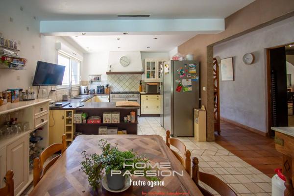 BREUILLET  MAISON FAMILIALE AU CUR D'UN ÉCRIN DE NATURE CÔTIÈRE