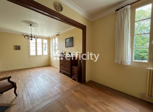 Maison
         3 pièces
        - 142 m² Exclusivité 650 000 € *