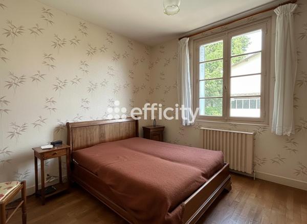 Maison
         3 pièces
        - 142 m² Exclusivité 650 000 € *