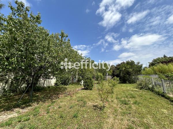 Maison
         3 pièces
        - 142 m² Exclusivité 650 000 € *