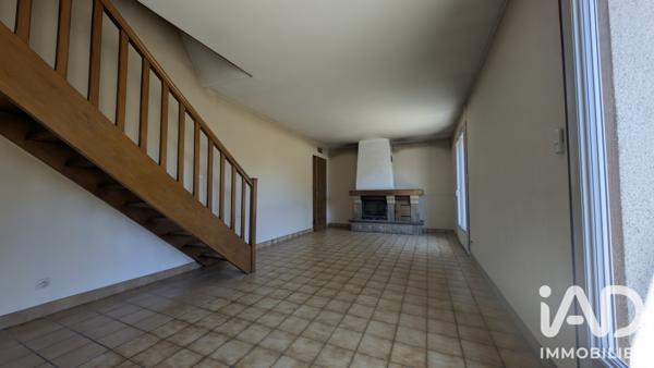 Maison à vendre 5 pièces 101 m² Neuillé-Pont-Pierre