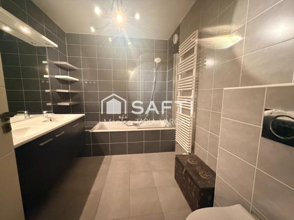 Appartement récent avec grande terrasse à Ferney