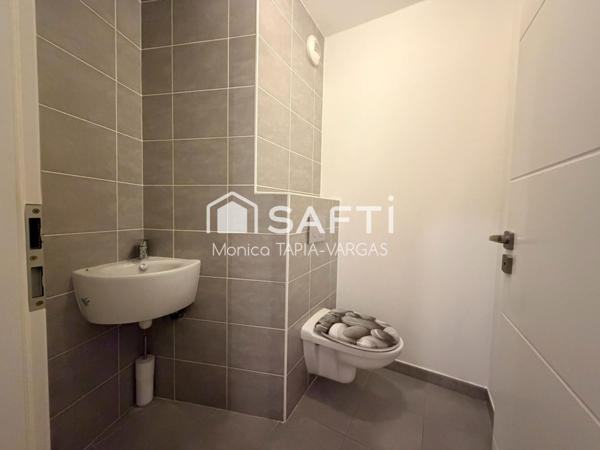 Appartement récent avec grande terrasse à Ferney