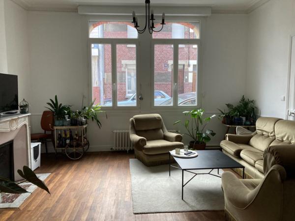 BELLE MAISON DE CARACTERE CENTRE VILLE