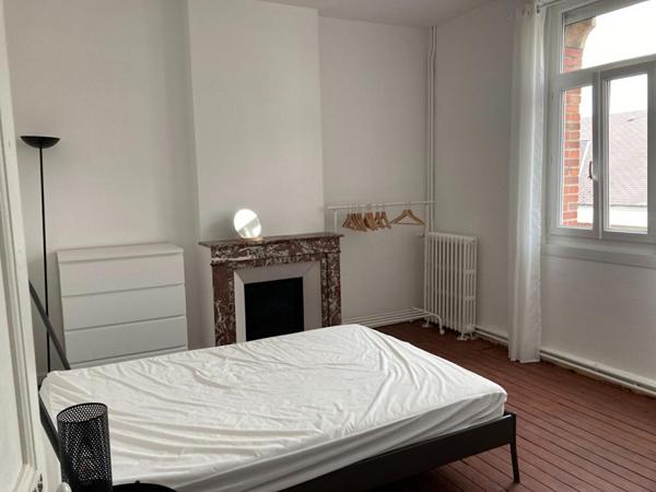 BELLE MAISON DE CARACTERE CENTRE VILLE