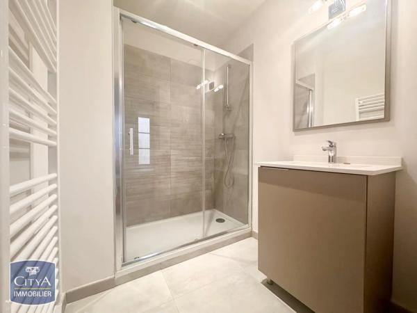 Appartement à louer 3 pièces 51m² Nîmes (30000)