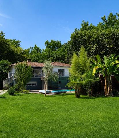 Maison à SADIRAC, 33670 - 5 pièces 219m²