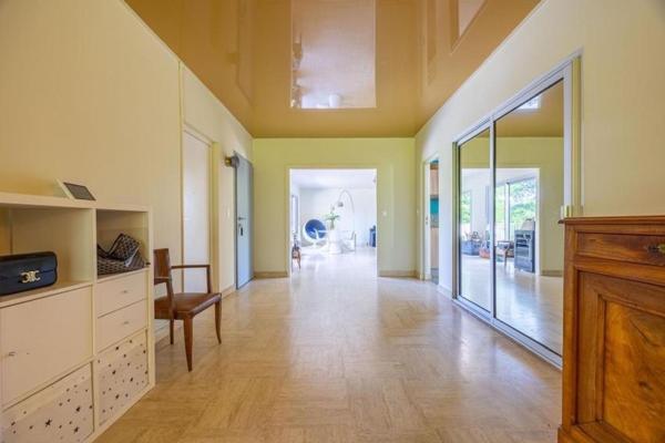 Maison à SADIRAC, 33670 - 5 pièces 219m²