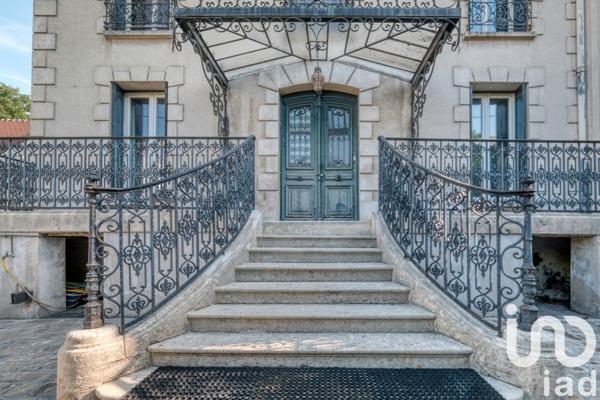Maison à vendre 8 pièces 240 m² Villemomble