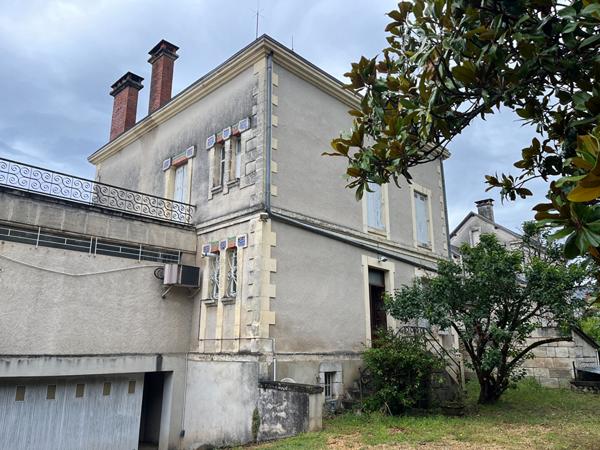 A Vendre Maison et local à rénover à 20 mn de Périgueux à Sorges et Ligueux en Périgord