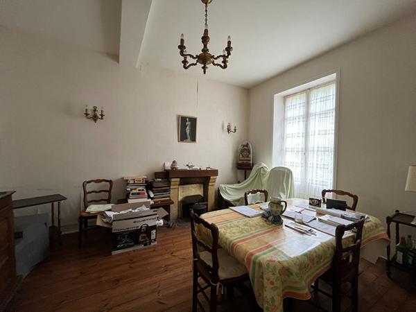 A Vendre Maison et local à rénover à 20 mn de Périgueux à Sorges et Ligueux en Périgord