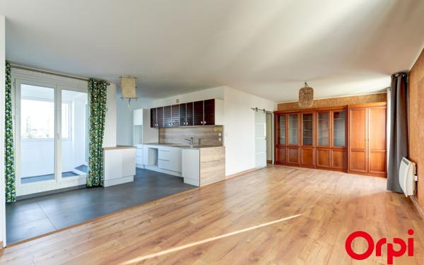 Appartement à vendre    3 pièces • 78,92 m2 Vénissieux