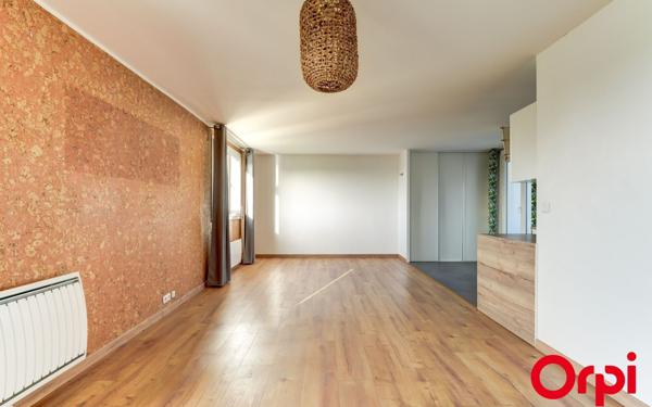 Appartement à vendre    3 pièces • 78,92 m2 Vénissieux