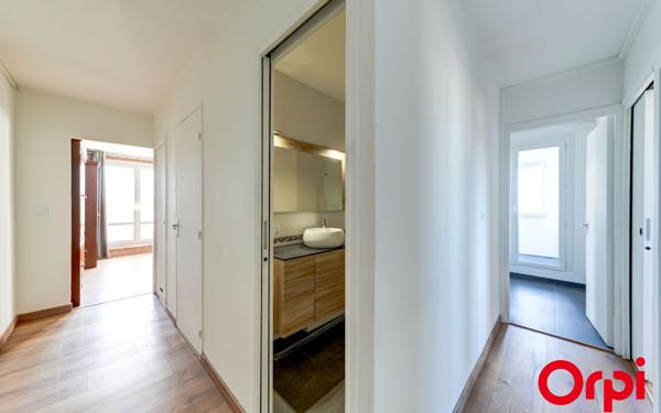 Appartement à vendre    3 pièces • 78,92 m2 Vénissieux