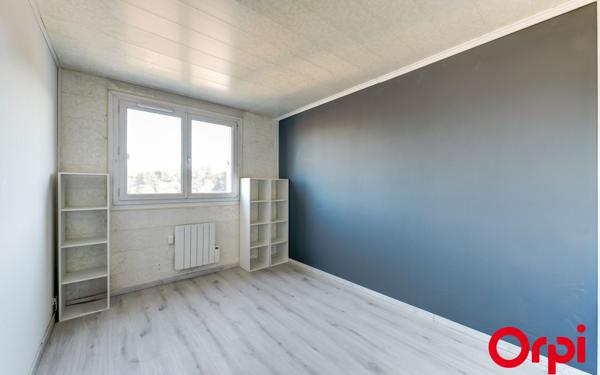 Appartement à vendre    3 pièces • 78,92 m2 Vénissieux