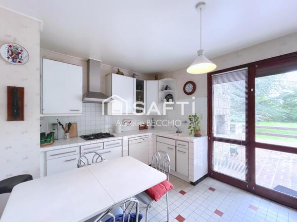 Grande maison familiale dans un écrin de verdure à Venerque