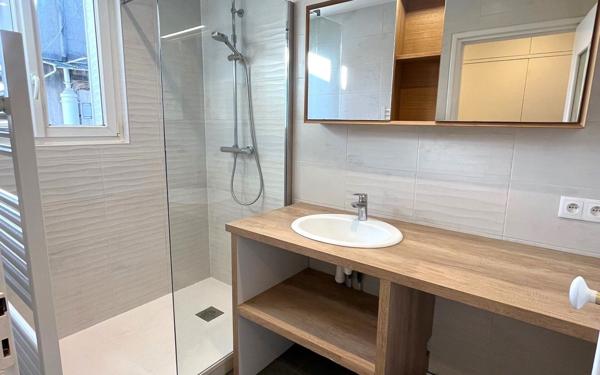 Appartement à vendre    2 pièces • 46,78 m2 Saint-Mandé